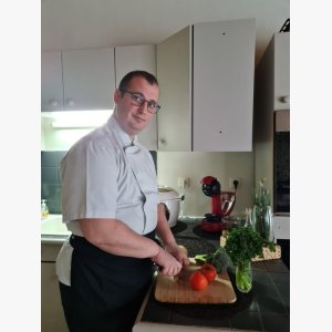 Vlad Archip • Chef de Cuisine expérimenté et professionnel • Valras-Plage, 34350, France • Profil professionnel